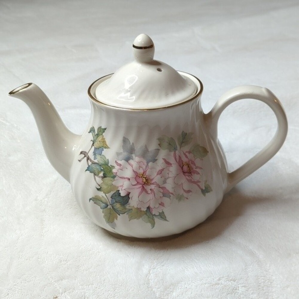 Arthur Wood teapot Made in England